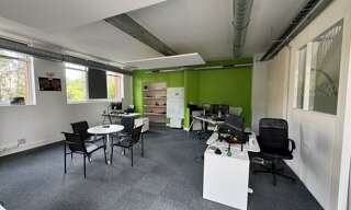 Bureau  284 m² à louer à Tours (37100)