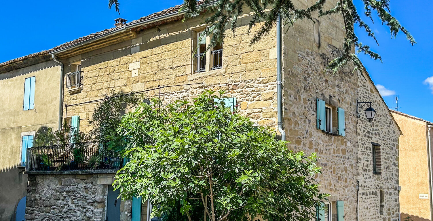 Charmante maison de village avec grand balcon — photo 1