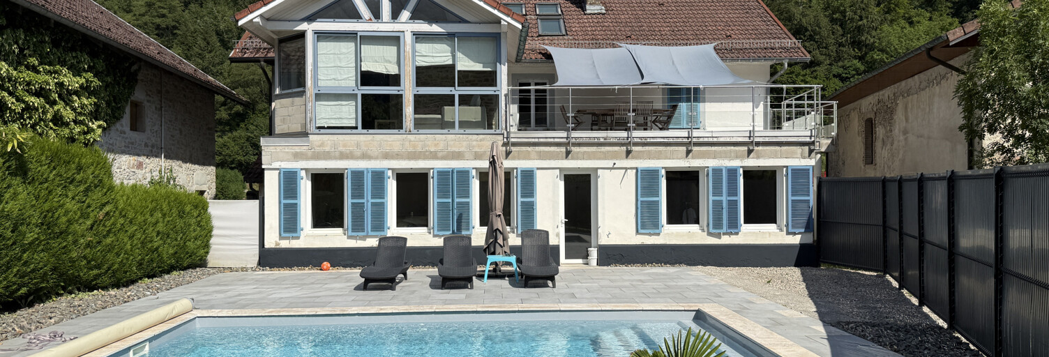Maison 8 Pièces 220 m² à vendre à Soulce-Cernay (25190)
