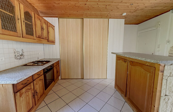 PONT DE ROIDE - APPARTEMENT T2 — photo 3
