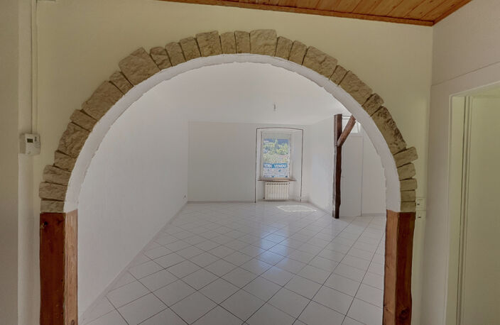 PONT DE ROIDE - APPARTEMENT T2 — photo 5