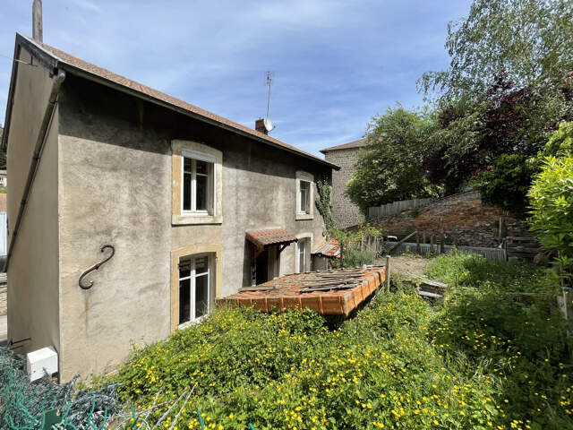Maison de ville, jardin et dépendance — photo du bien