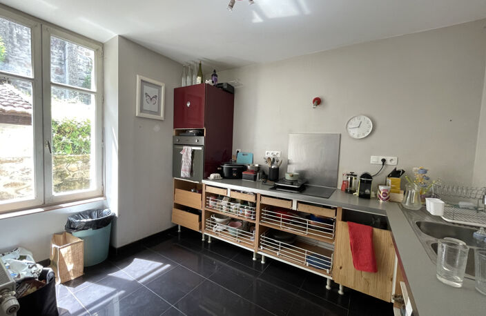 Maison de ville, jardin et dépendance — photo 4