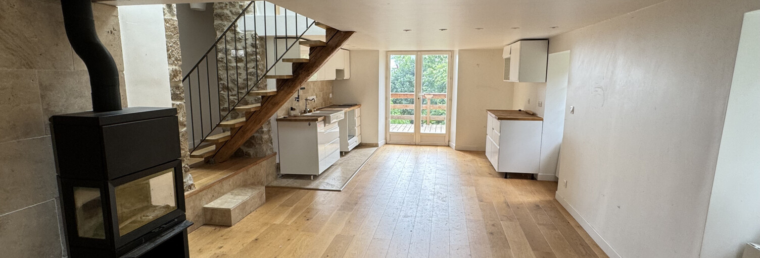 Maison 4 Pièces 120 m² à louer à Saint-Romain-d'Ay (07290)