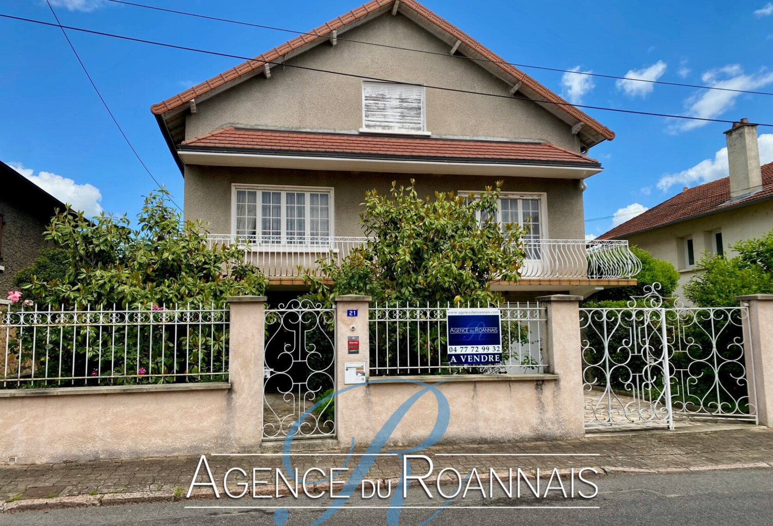 Maison de ville à vendre à LE COTEAU de 180m2, 4 chambres av — photo 1