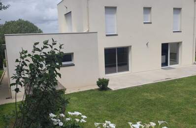 Beau Pavillon offrant de beaux volumes avec magnifique terrain ! — photo du bien