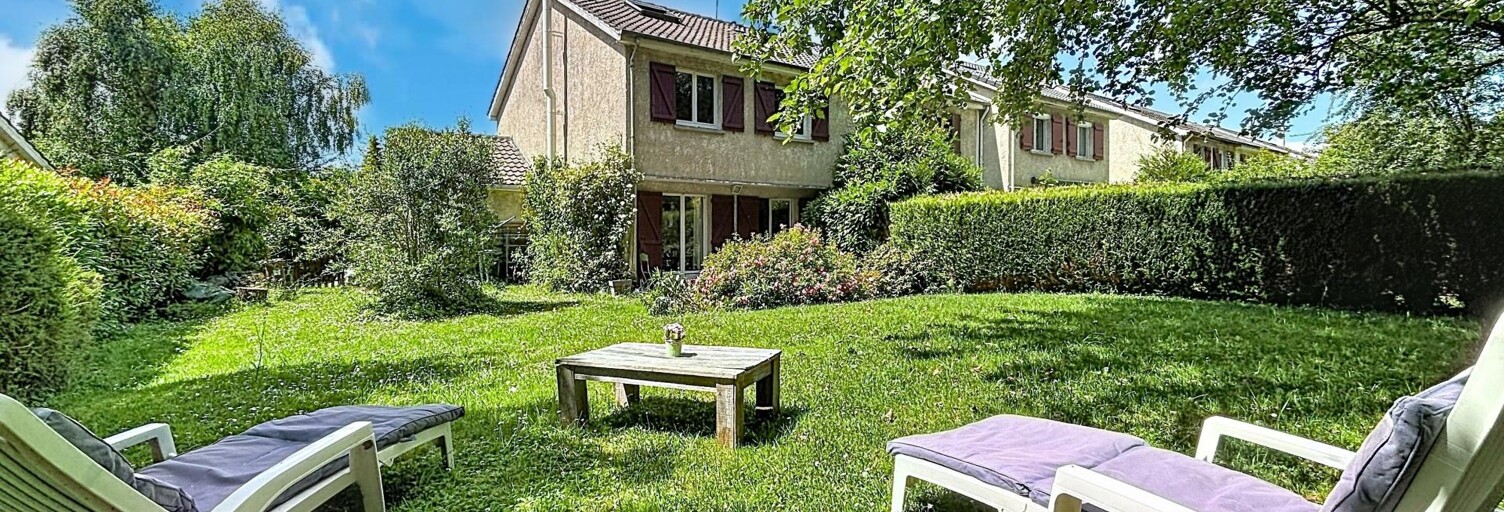 Maison 5 Pièces 125 m² à vendre à Le Mesnil-Saint-Denis (78320)