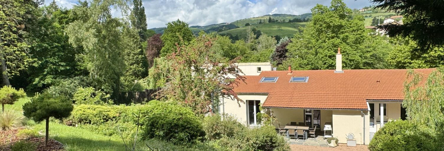 Maison 7 Pièces 220 m² à vendre à Vaugneray (69670)