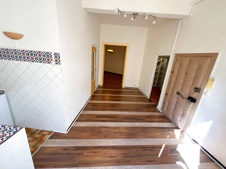 APPARTEMENT FAUX F2 — photo 1
