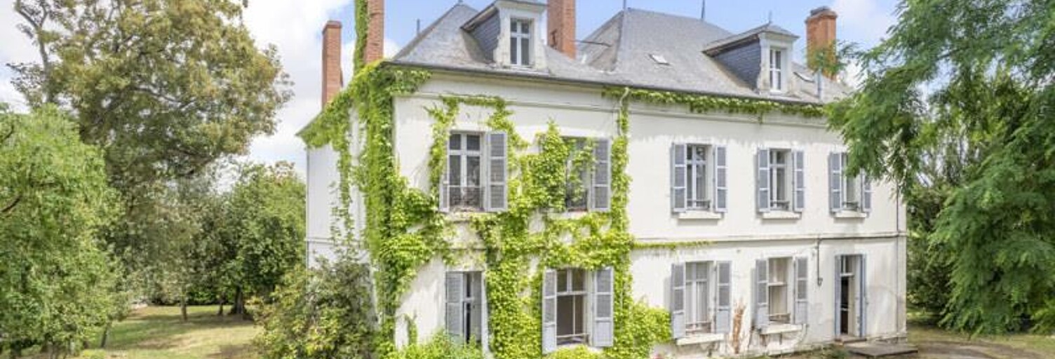 Maison 13 Pièces 344 m² à vendre à Commentry (03600)
