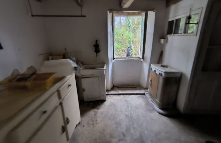 Maison en pierre de 2 pièces principales — photo 2
