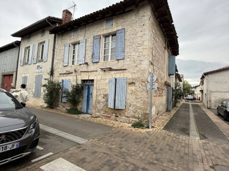 Maison en pierre de 4 pièces principales — photo 1