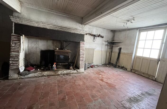 Maison en pierre de 4 pièces principales — photo 2