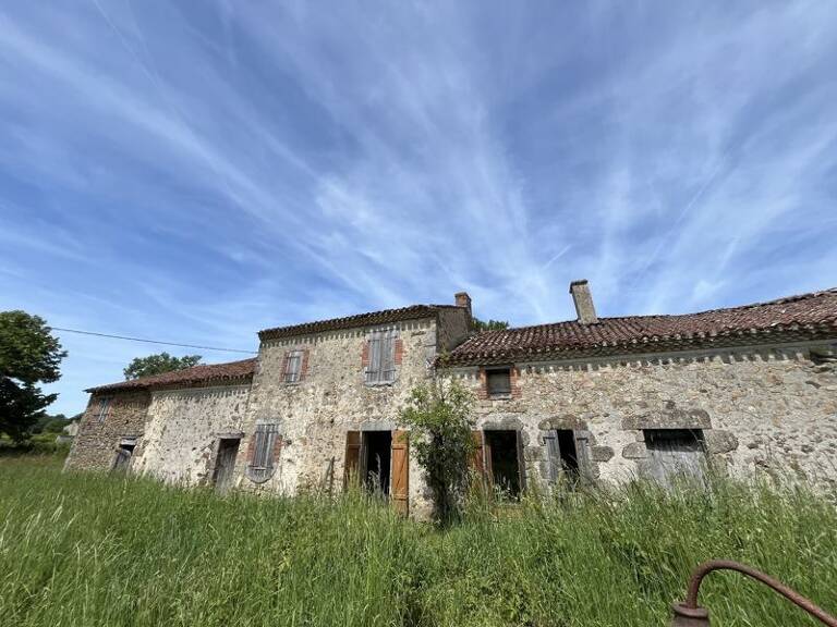 Ferme (tte) de 5 pièces principales — photo 1