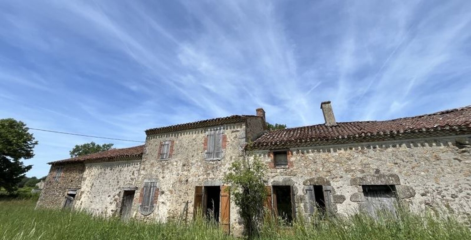 Ferme (tte) de 5 pièces principales — photo 1