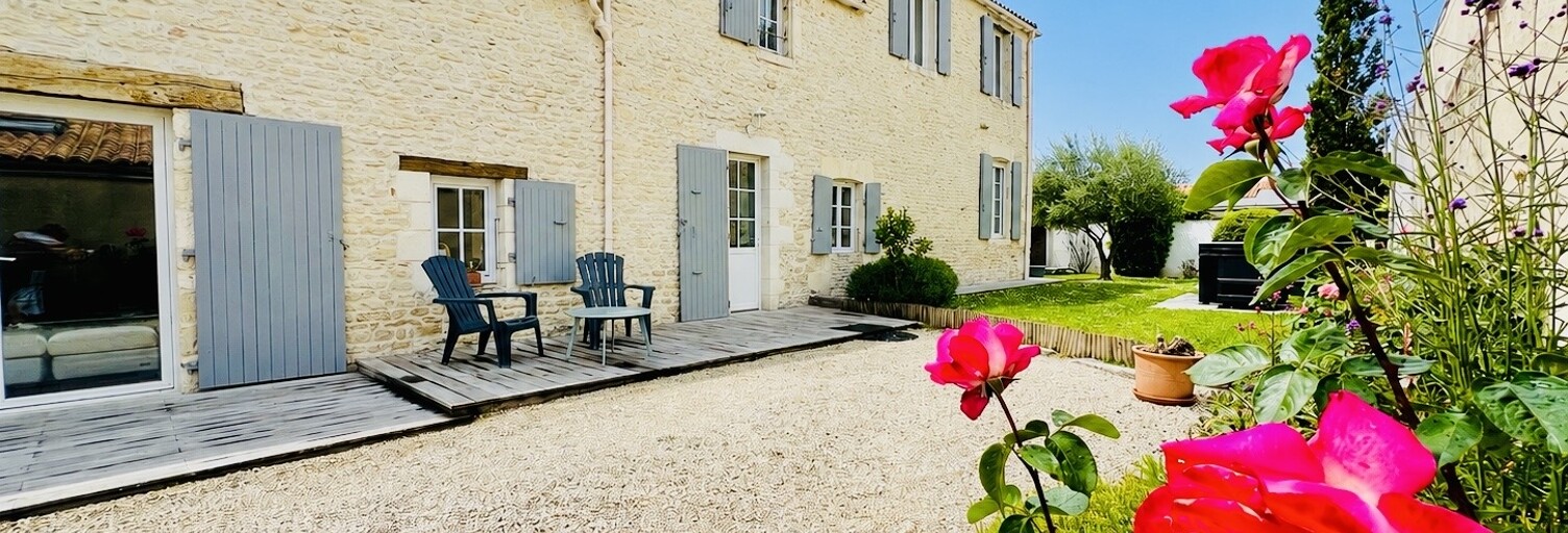 Maison 8 Pièces 180 m² à vendre à Villedoux (17230)