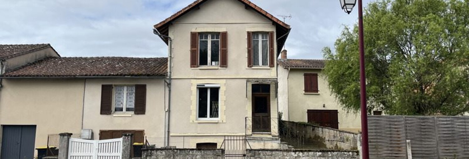 Maison 4 Pièces 98 m² à vendre à Lessac (16500)