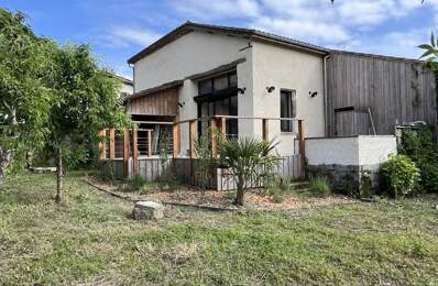 Maison en pierre de 6 pièces principales — photo du bien