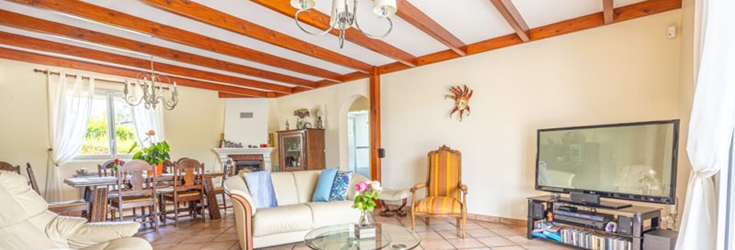 Maison 7 Pièces 167 m² à vendre à Forges (17290)