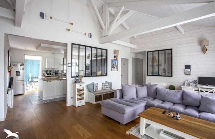 Vente maison 8 pièces 185 m² Charron (17230) — photo 2