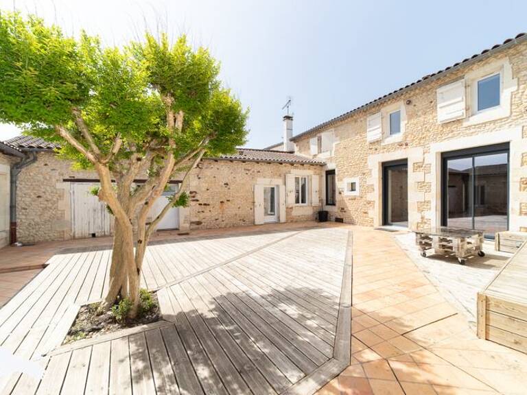 Maison 6 pièces 388 m² — photo 1