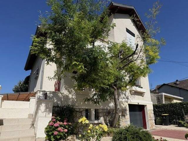 Maison de ville de 5 pièces principales — photo du bien