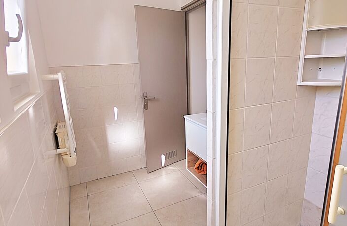 Vente Maison de ville 4 pièces — photo 2