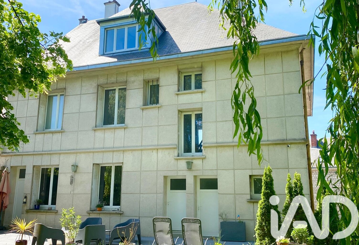 Vente Maison/villa 8 pièces — photo 1