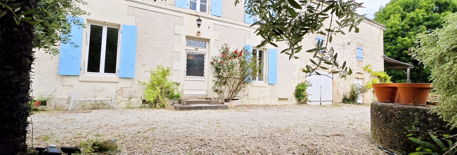 Maison 5 Pièces 174 m² à vendre à Dampierre-sur-Boutonne (17470)