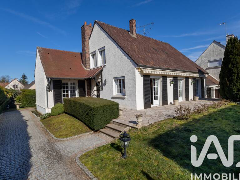 Vente Maison/villa 8 pièces — photo 1