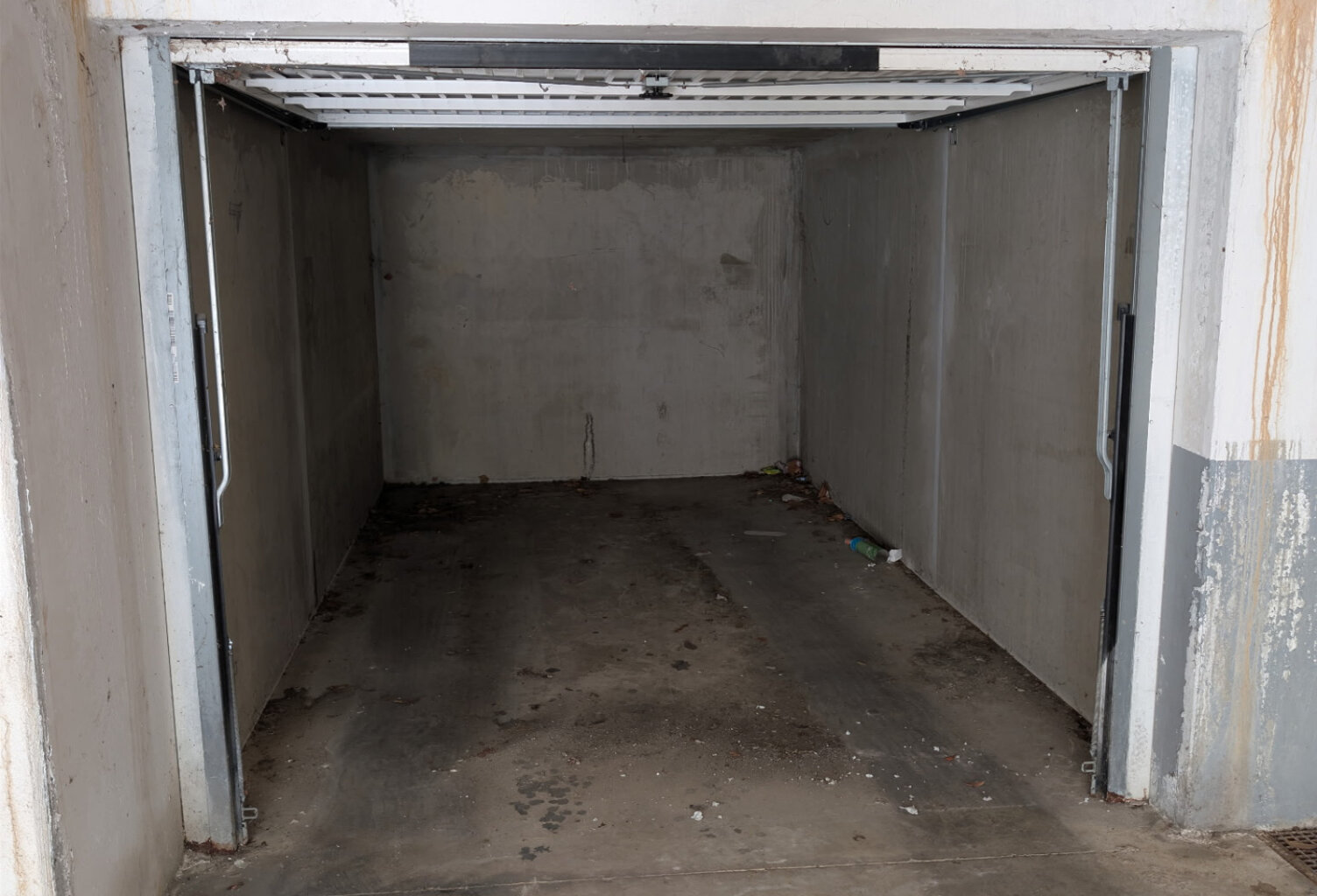 Garage en sous sol, Avenue de le l'Europe à Castelnau, tramw — photo 1