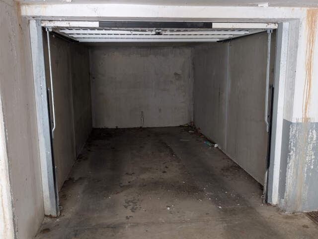 Garage en sous sol, Avenue de le l'Europe à Castelnau, tramw — photo du bien