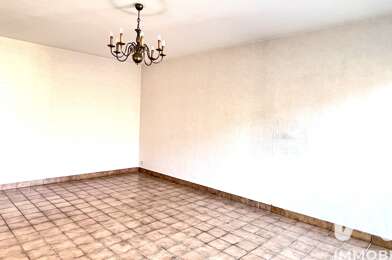 Appartement 4 pièces 180000 €