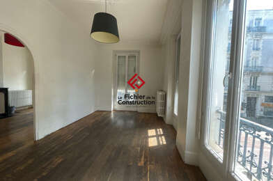 Appartement 4 pièces 907 €