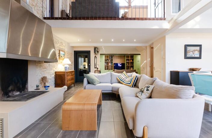 LOFT D'EXCEPTION AVEC ASCENSEUR PRIVATIF, GARAGE ET TERRASSES — photo 4