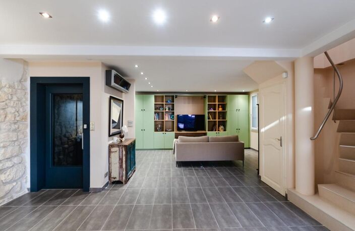LOFT D'EXCEPTION AVEC ASCENSEUR PRIVATIF, GARAGE ET TERRASSES — photo 5