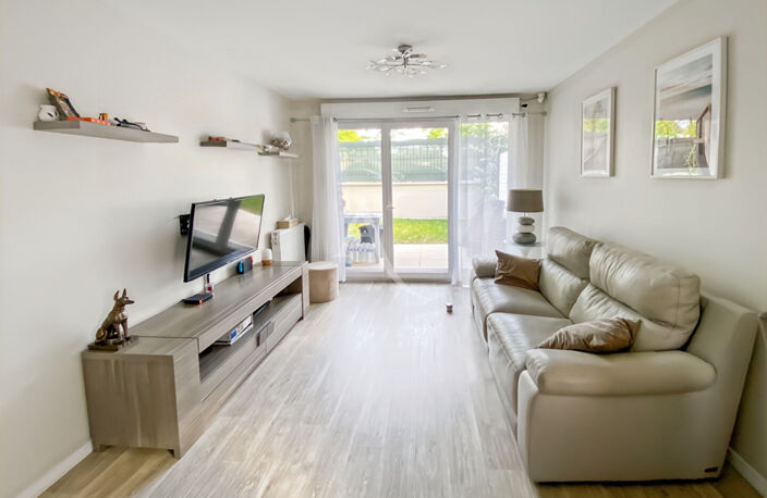 Appartement Jouy Le Moutier 3 pièce(s) — photo 4