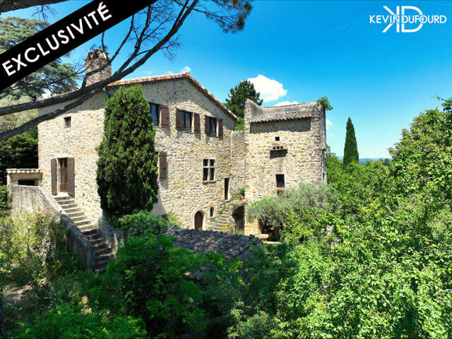 Mas de 225m² sur un terrain de 1Ha à AUBENAS — photo du bien