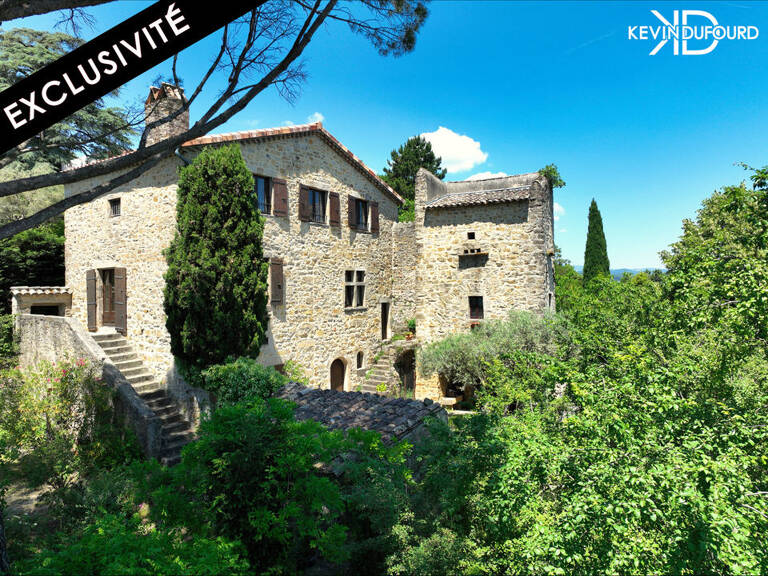 Mas de 225m² sur un terrain de 1Ha à AUBENAS — photo 1
