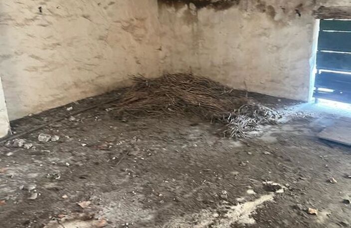 Maison a renover au centre du charmant village de PAVANT — photo 4