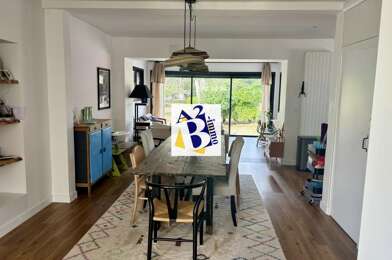 Maison 5 pièces 325500 €