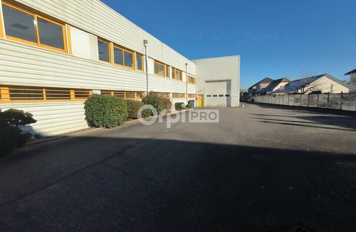 LOCAL PROFESSIONNEL A LOUER — photo 2