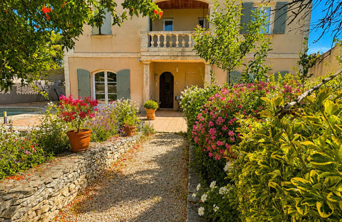 Villeneuve les Avignon,, Somptueuse maison 192m², terrain 1050 — photo 2