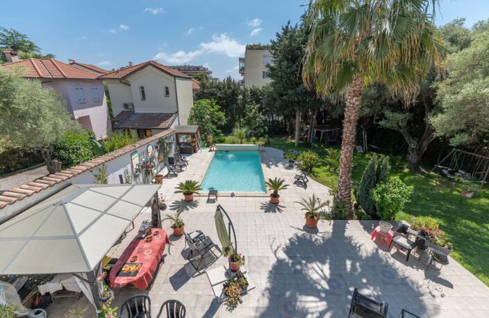 EXCLUSIVITÉ – Villa d'Exception à Juan-les-Pins, à Deux Pas de la Mer — photo 2