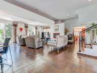 EXCLUSIVITÉ – Villa d'Exception à Juan-les-Pins, à Deux Pas de la Mer — photo 4