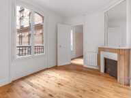 PARIS (75012) – DUGOMMIER/DAUMESNIL – T2 – 37M2 – TRÈS CALME – TRÈS LUMINEUX - TRAVERSANT SUR COURS– CAVE - GARDIENNE - ASCENSEUR — photo 2