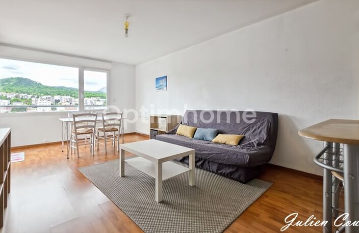 T3 5ème étage – Vue chaîne des Puys & balcon – Centre Clermont-Ferrand – DPE C / GES A — photo 2
