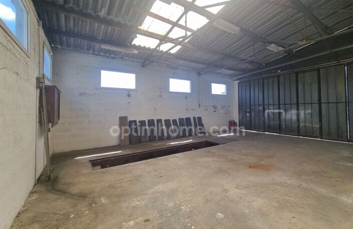Local/bureau/bâtiment libre à vendre à BERNIERES LE PATRY - 14410 Valdallière — photo 2