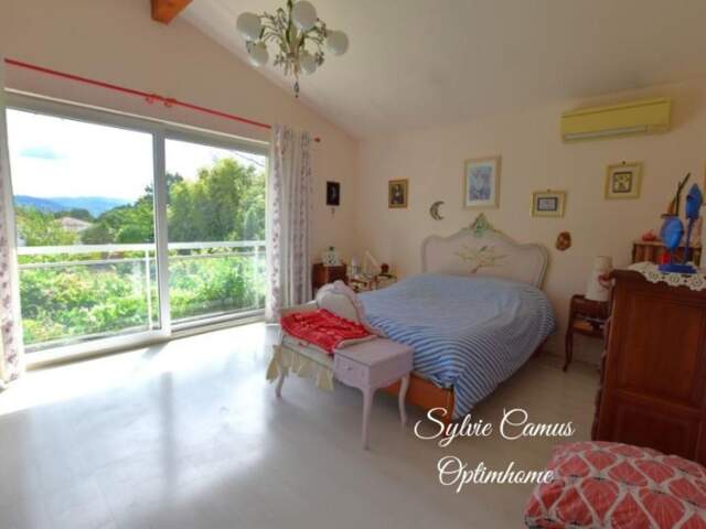 Maison 5 pièces CHAZEY SUR AIN (01) -154 m²-terrain 560m²-à 30 minutes de Lyon — photo du bien