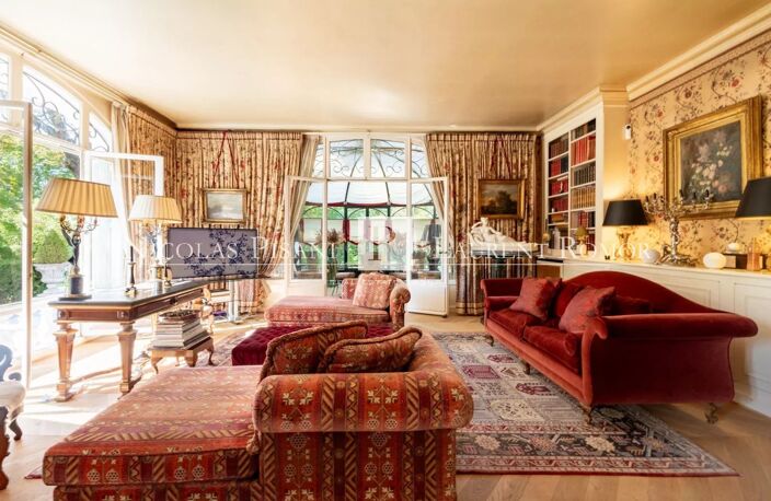 EXCLUSIVITÉ - Le Vésinet - Élégante maison de maître au cœur d’u — photo 3